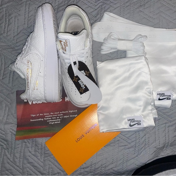 Louis Vuitton Nike Air Force 1 Low - Picture 2 of 5